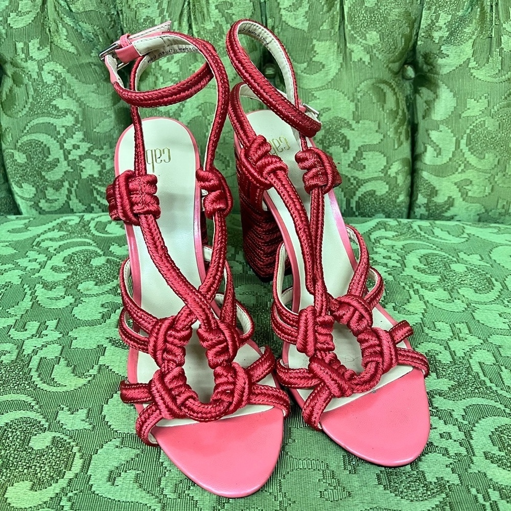 CAbi Tiptoe Heel Sandals 9M
Red Open Toe Rope Trim - Picture 2 of 9
